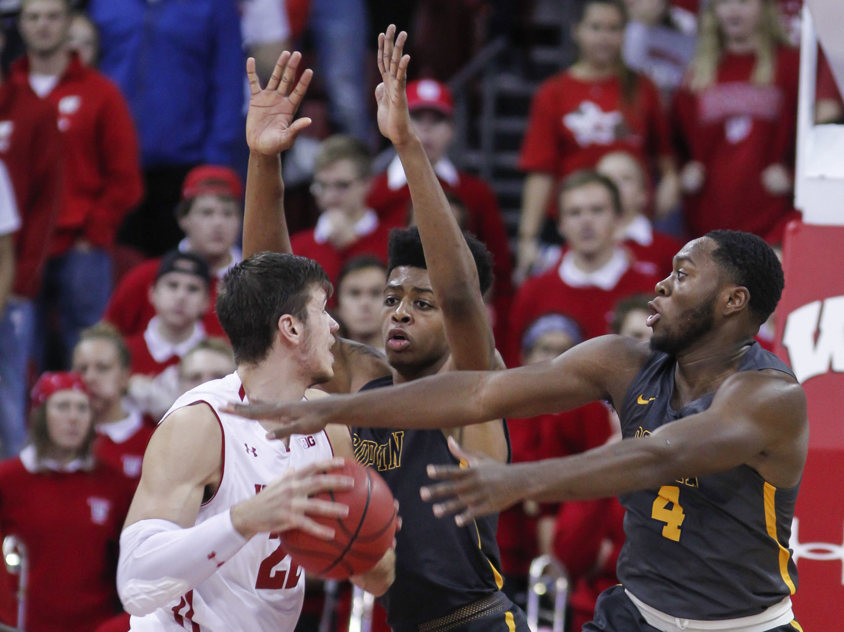 Badgers 85, Eagles 63